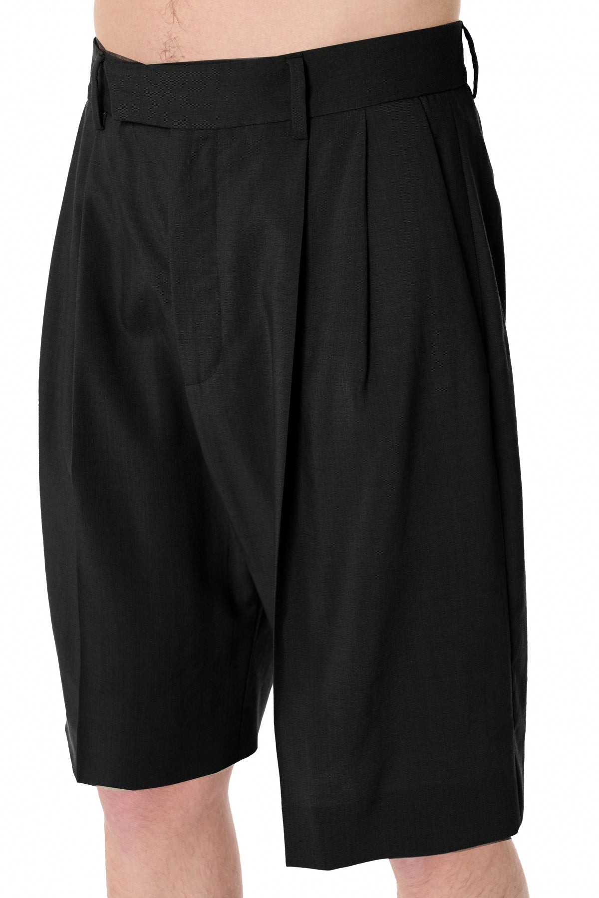 DOUBLE PLEAT SHORTS