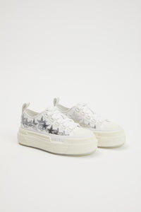 METALLIC PLATFORM STARS COURT