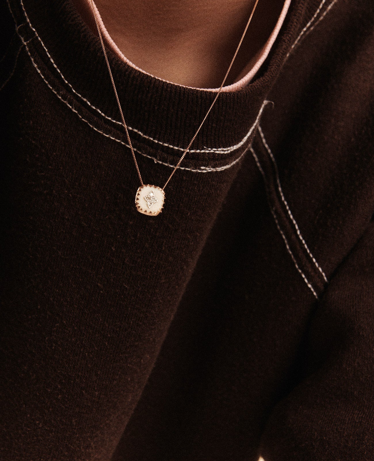 Yellow and white gold necklace set with diamonds - Diamonds