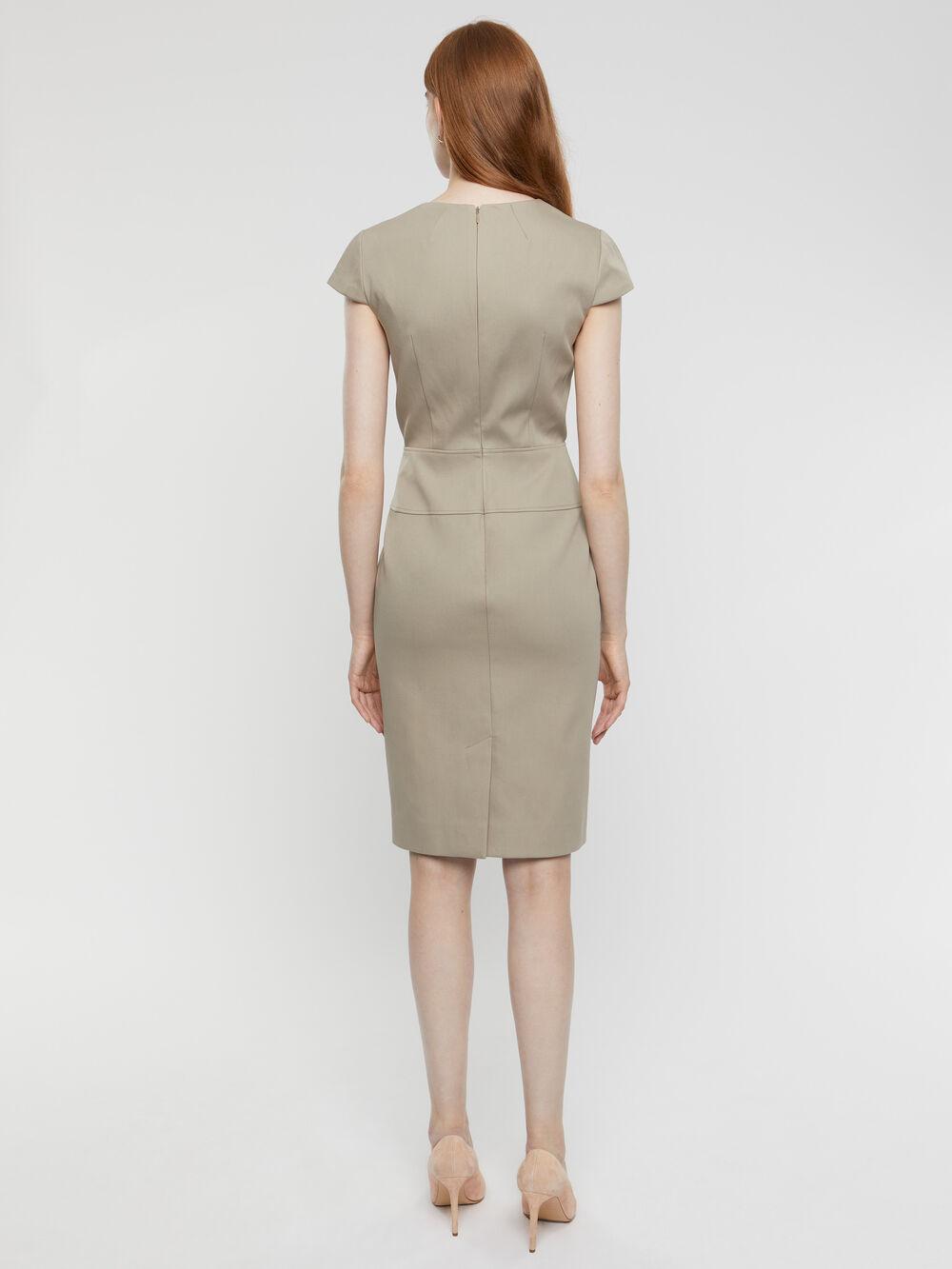 TAUPE ROBE