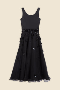 Black / EMBROIDERED A-LINE GOWN