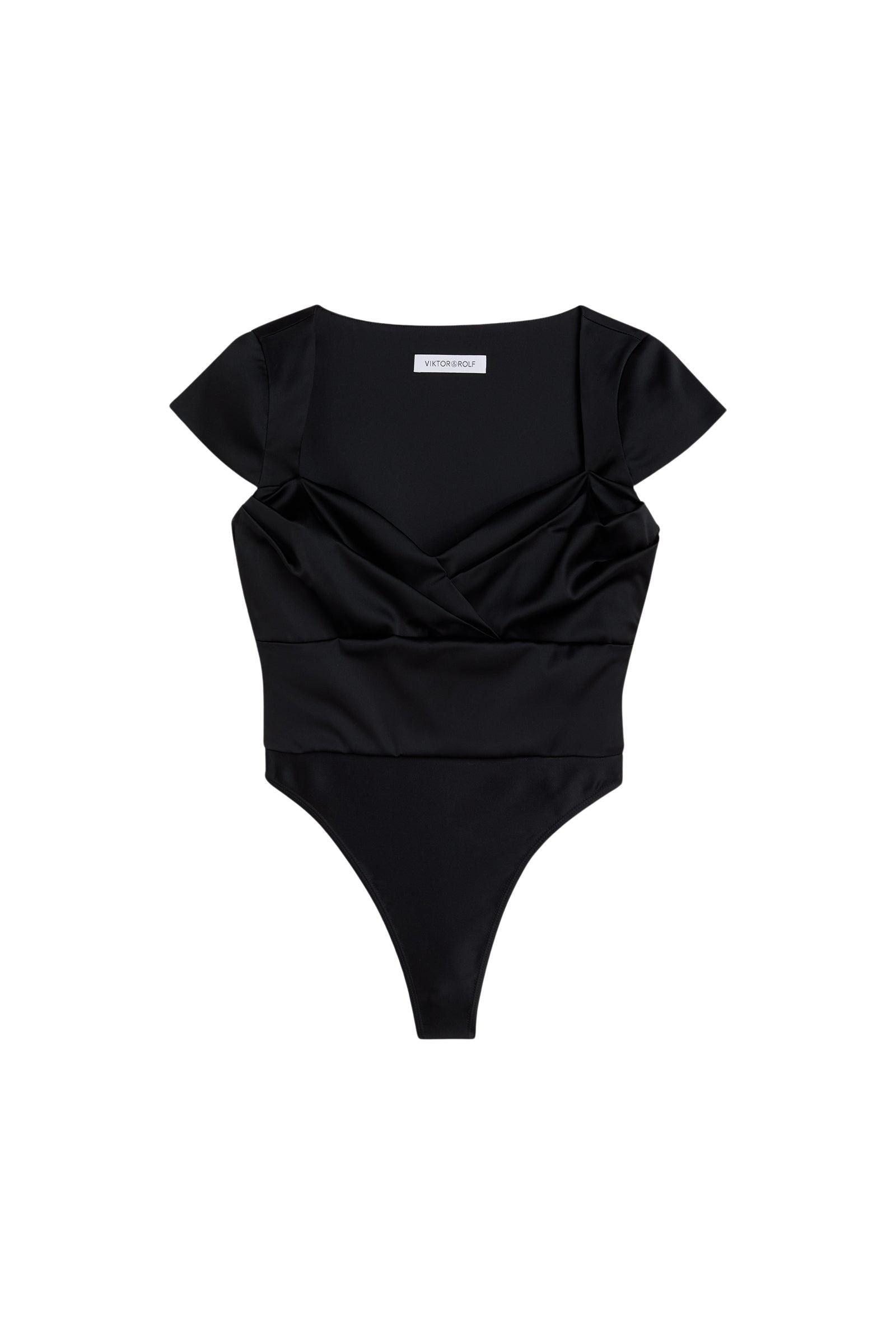 Black / PLEATED BODY