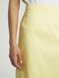 Jupe courte en satin de coton - Jaune