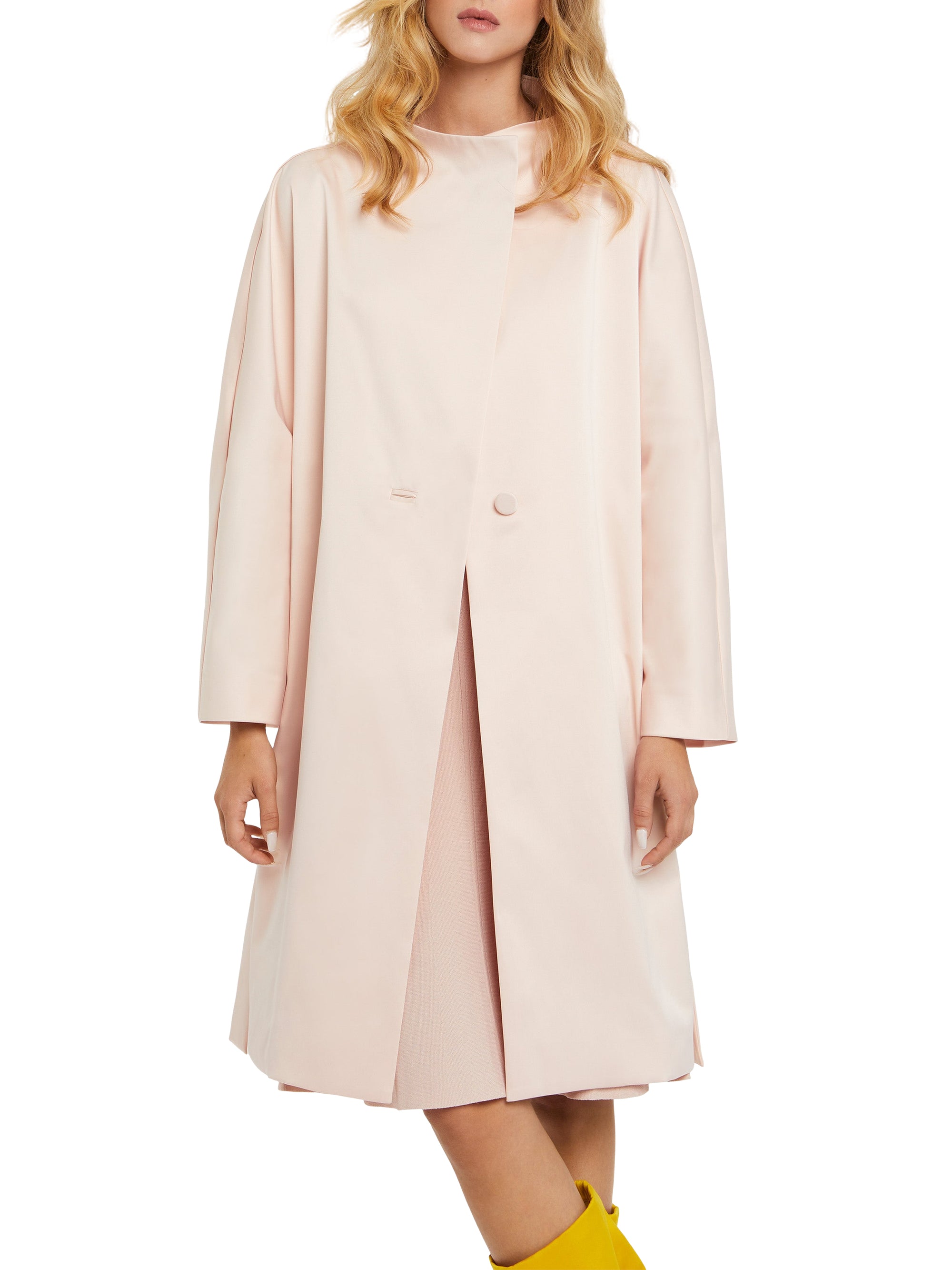 Manteau ceinturé en satin - Beige rose