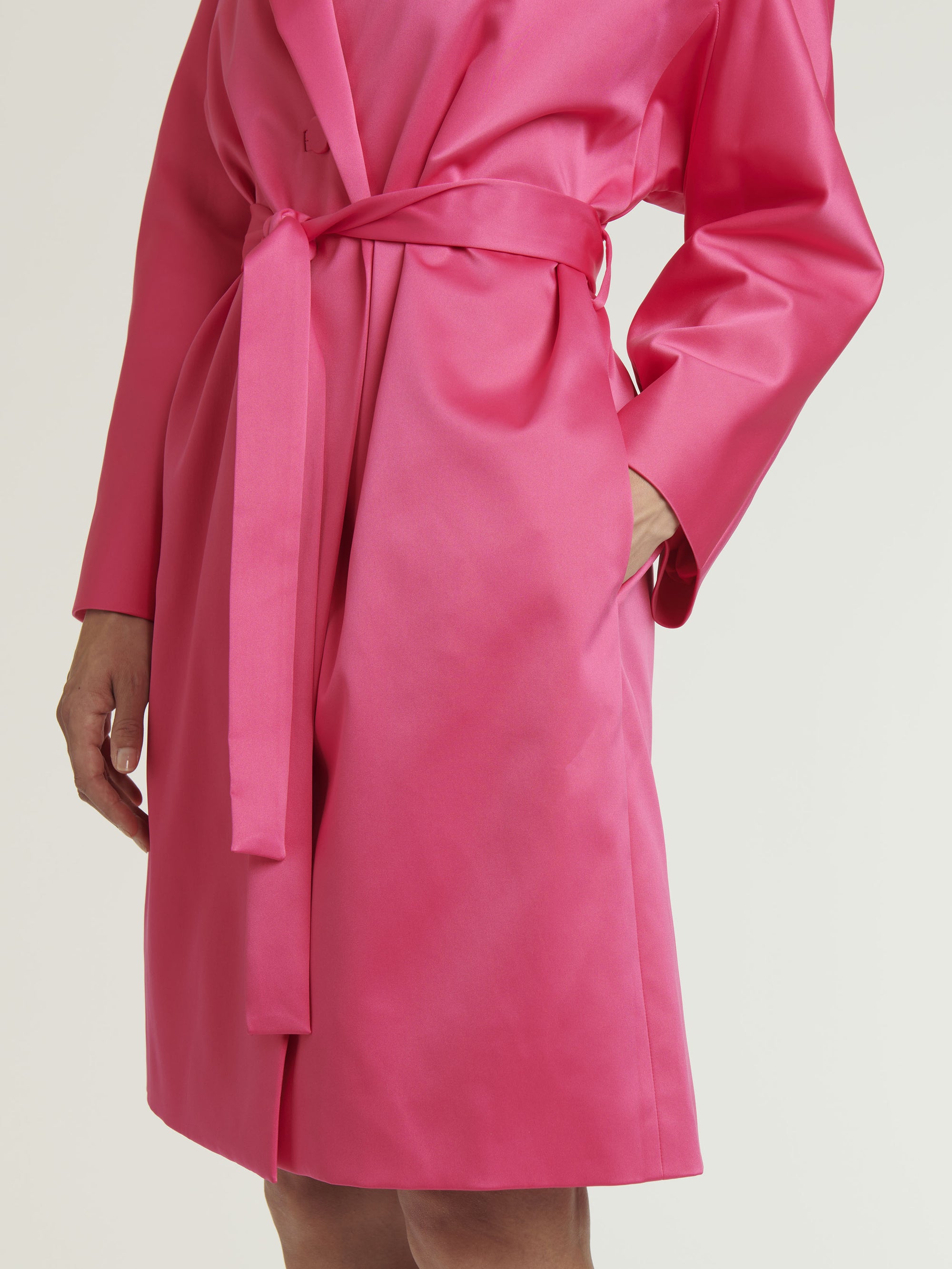 Manteau ceinturé en satin - Fuchsia