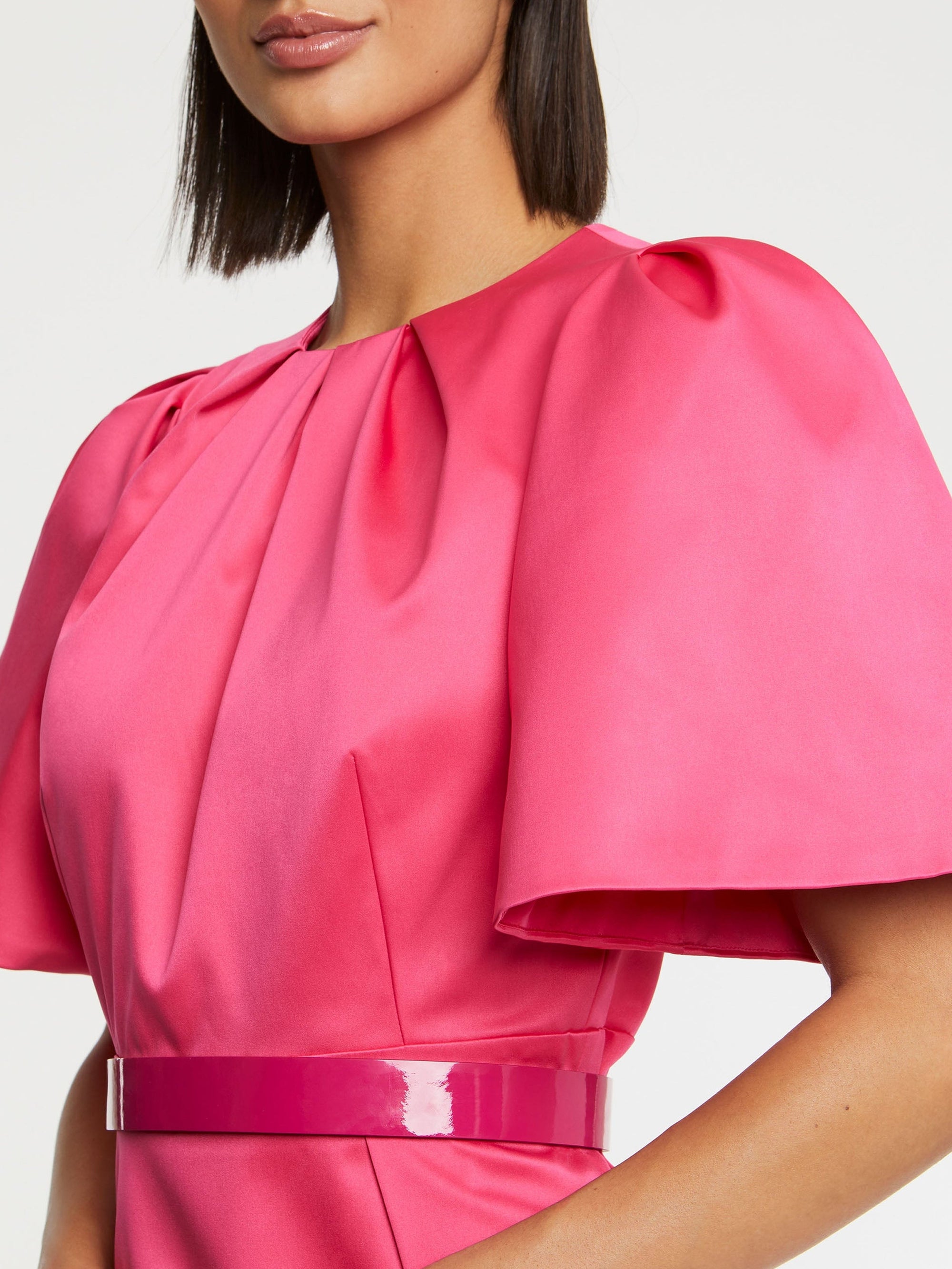 ROSE SHOCKING ROBE