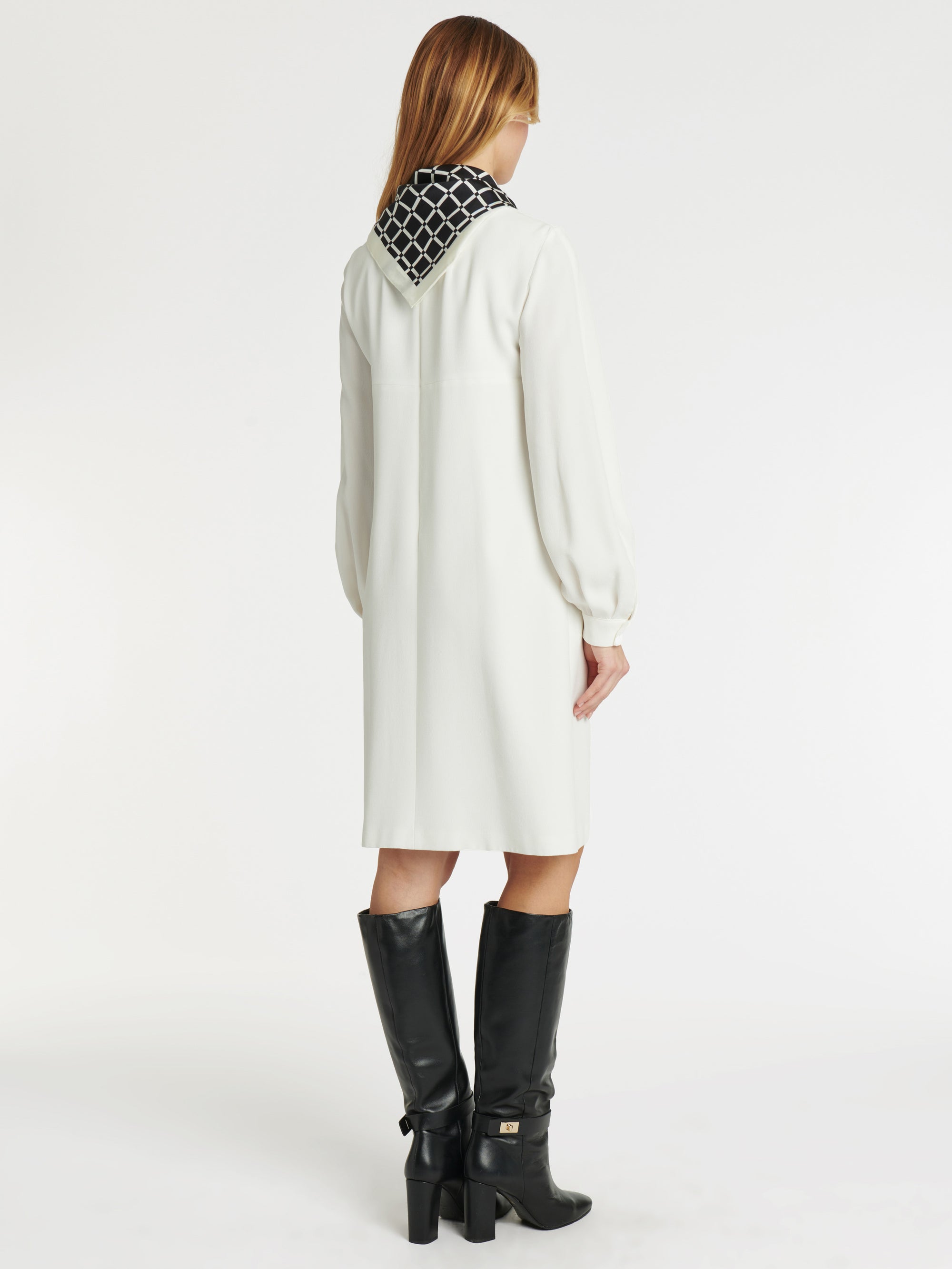 Robe avec foulard amovible - Blanc cassé