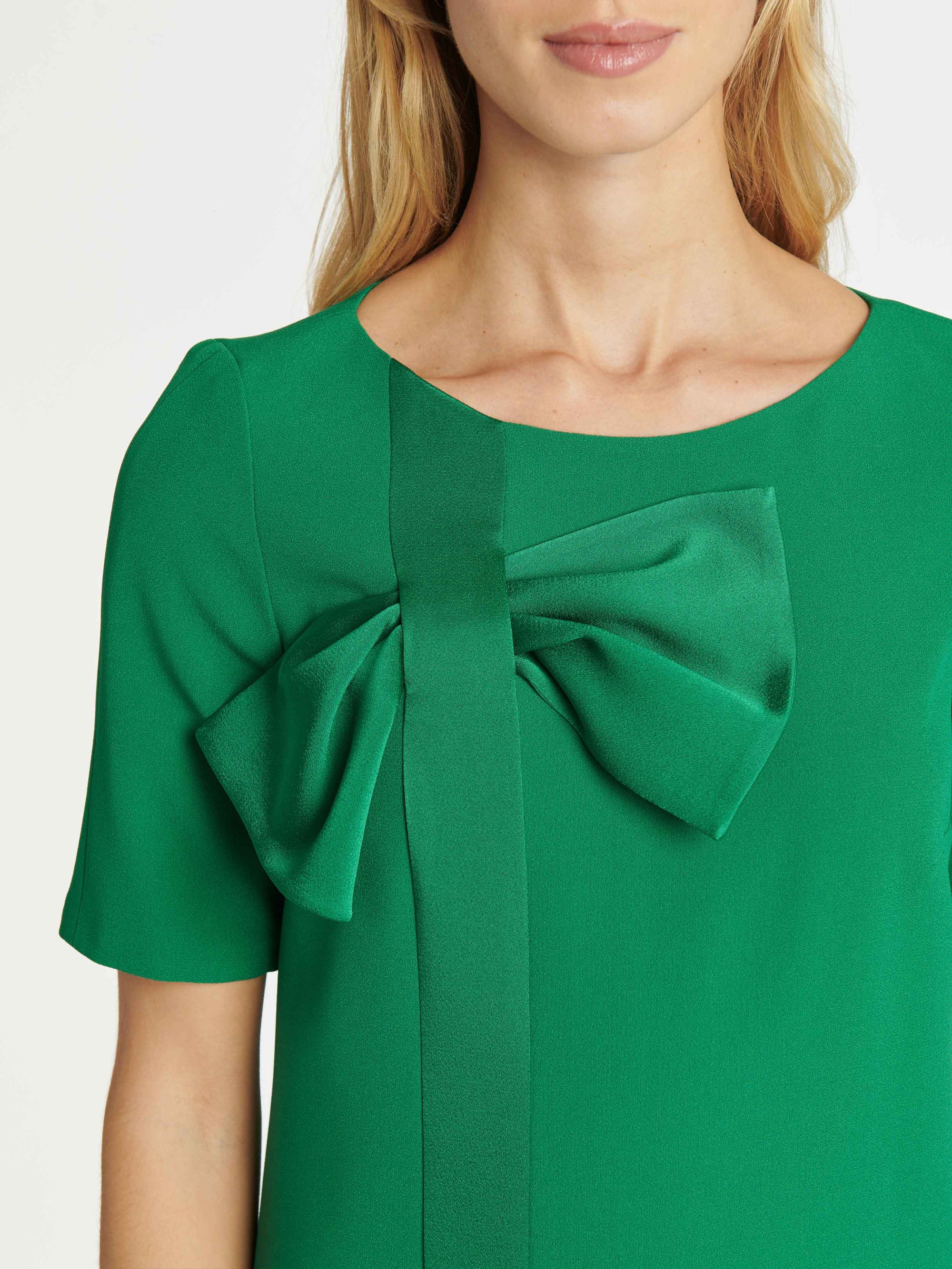 Short-sleeved trapeze dress - Emerald green