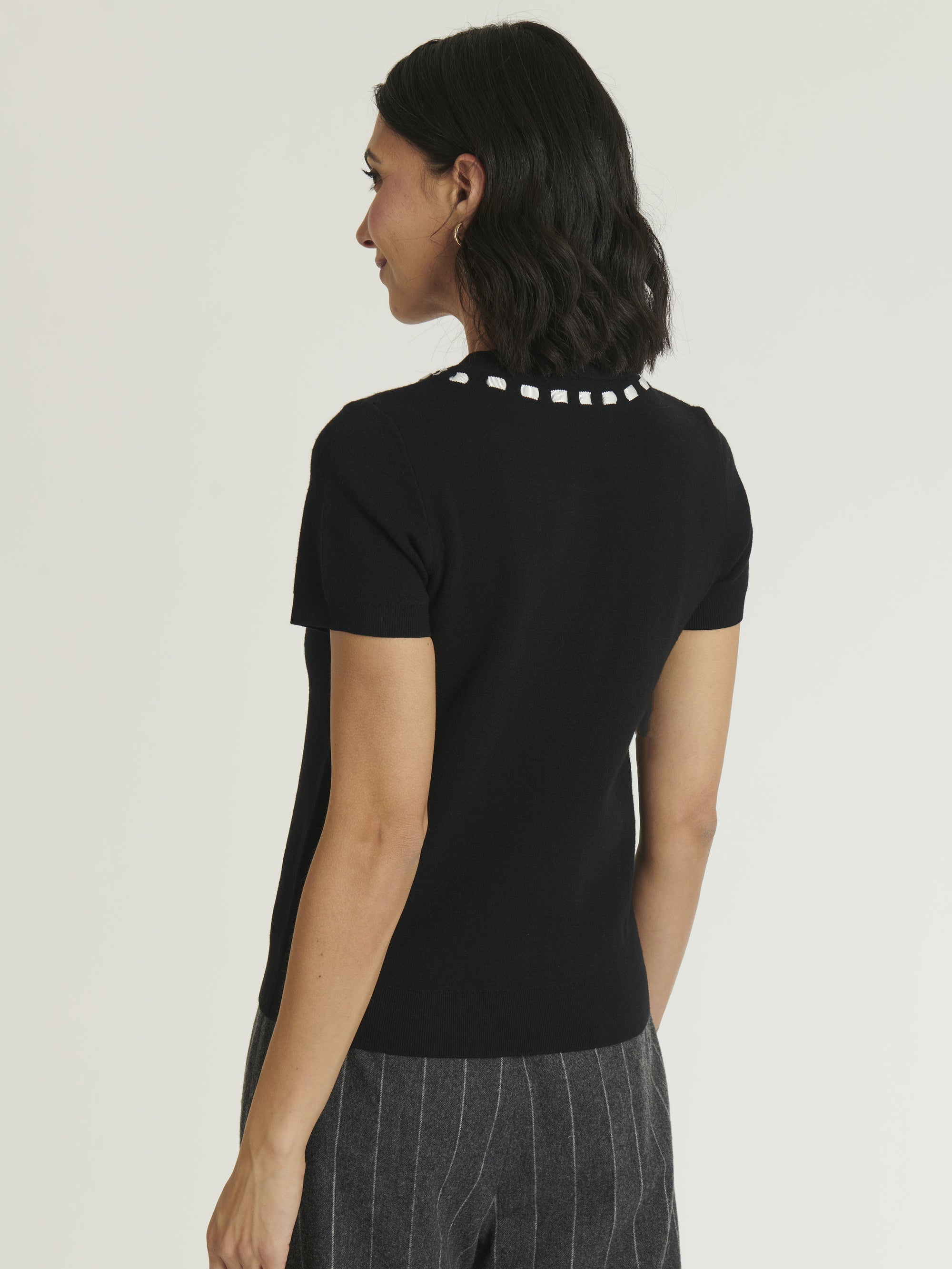 NOIR / BLANC CASSE PULL MC