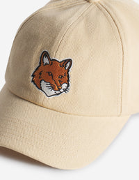 Cap with embroidered badge - Safari