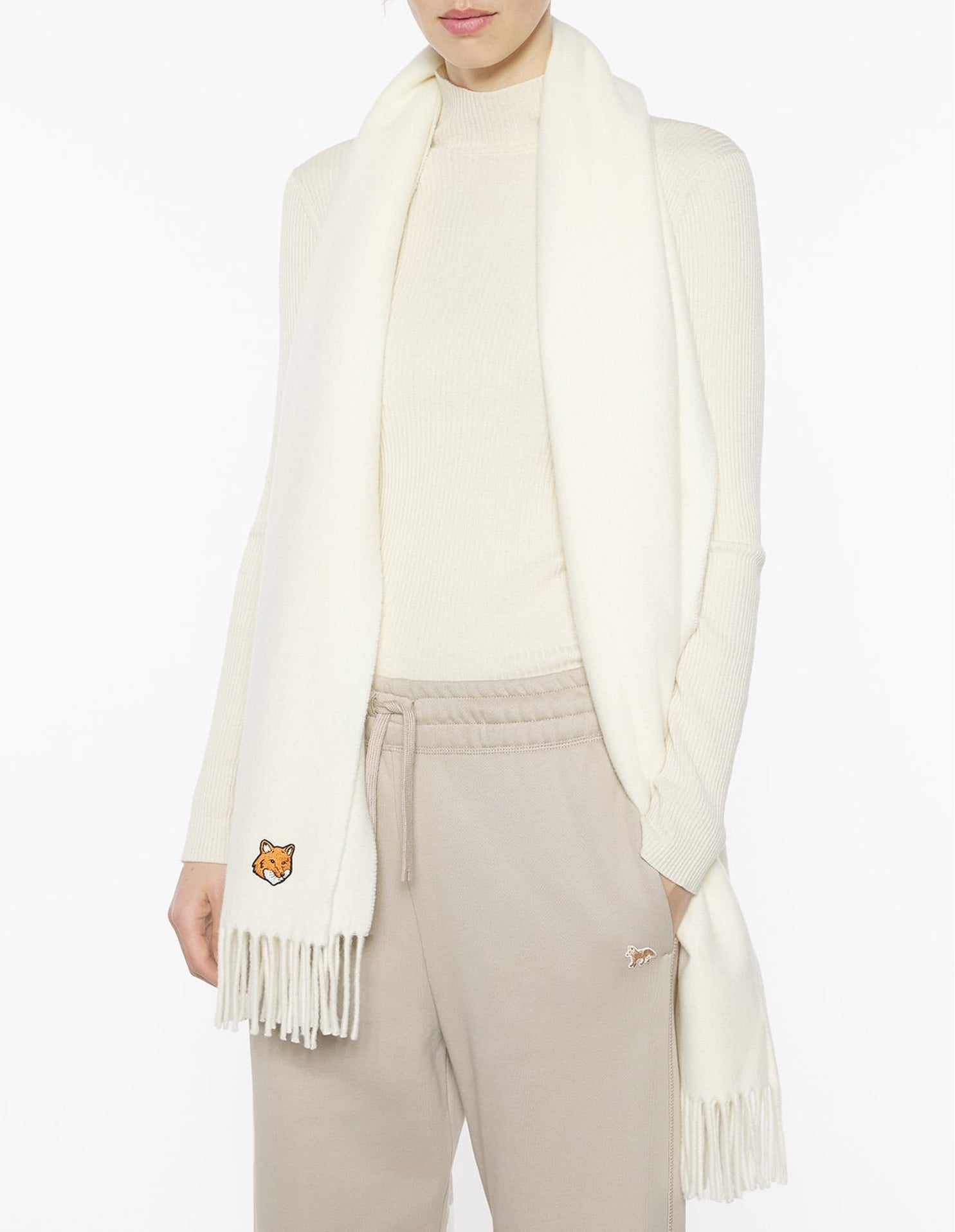 Scarf with edged crest in wool - Paper