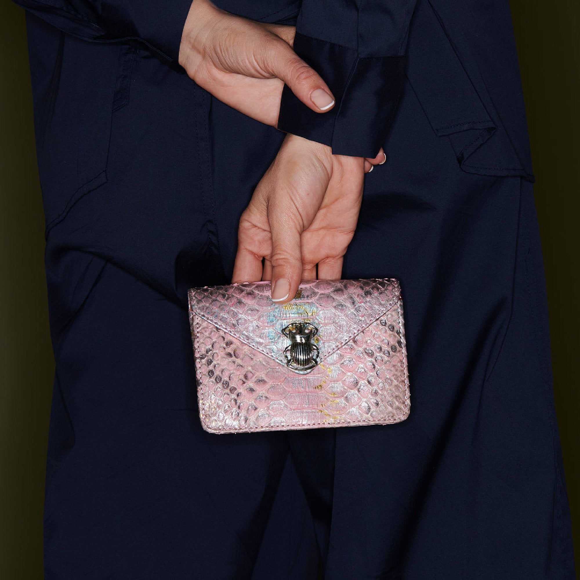 Porte-cartes Alex en python - Corail Rose