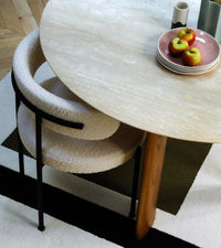 Chaise Libera structure en laine bouclée - Blanc crème