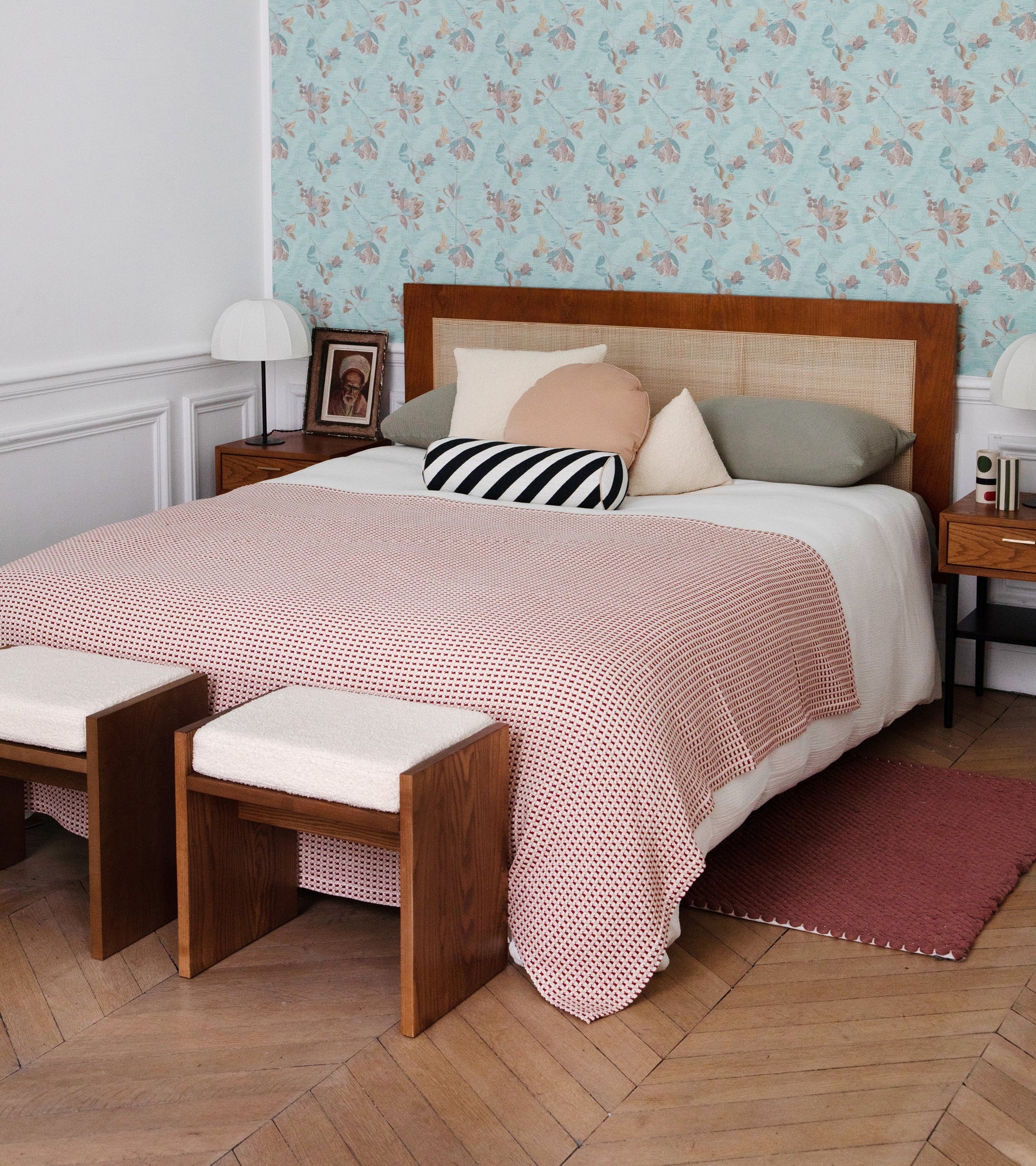 Tabouret Chiesa en bois et laine bouclé - Blanc crème