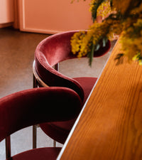 Chaise Libera en velours - Cognac