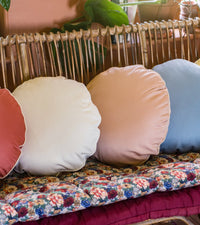 Bomboloni satin cushion - Nude
