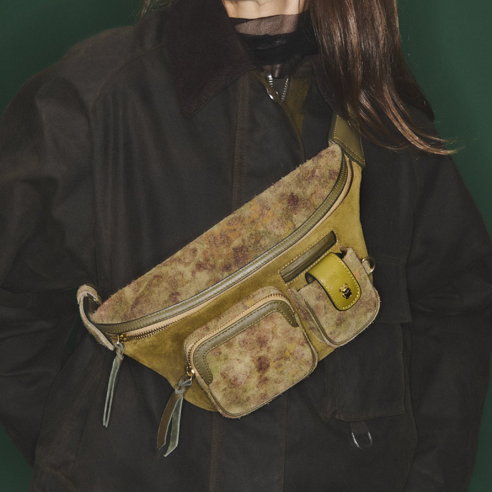 Banane Roméo en cuir de veau - Papyrus