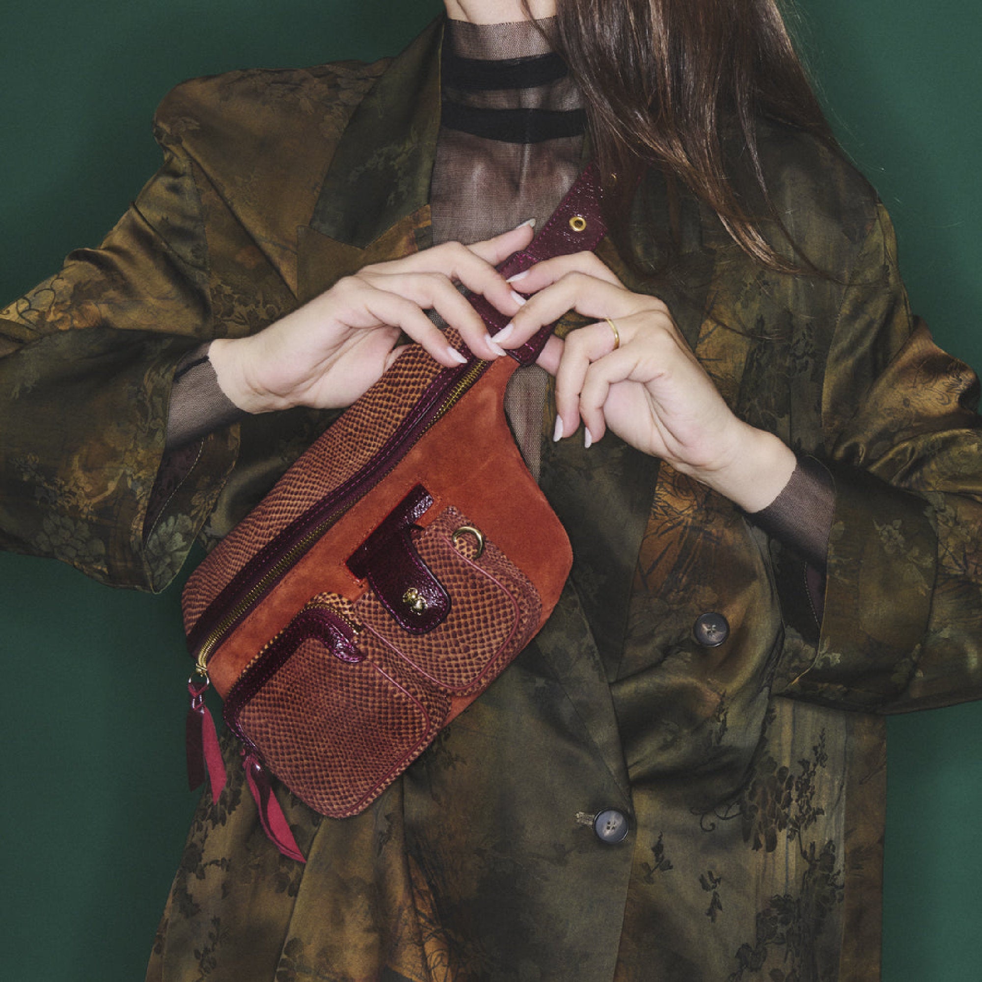 Banane Roméo en cuir de veau - Sekhmet