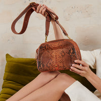 Clara bag in python - Moka
