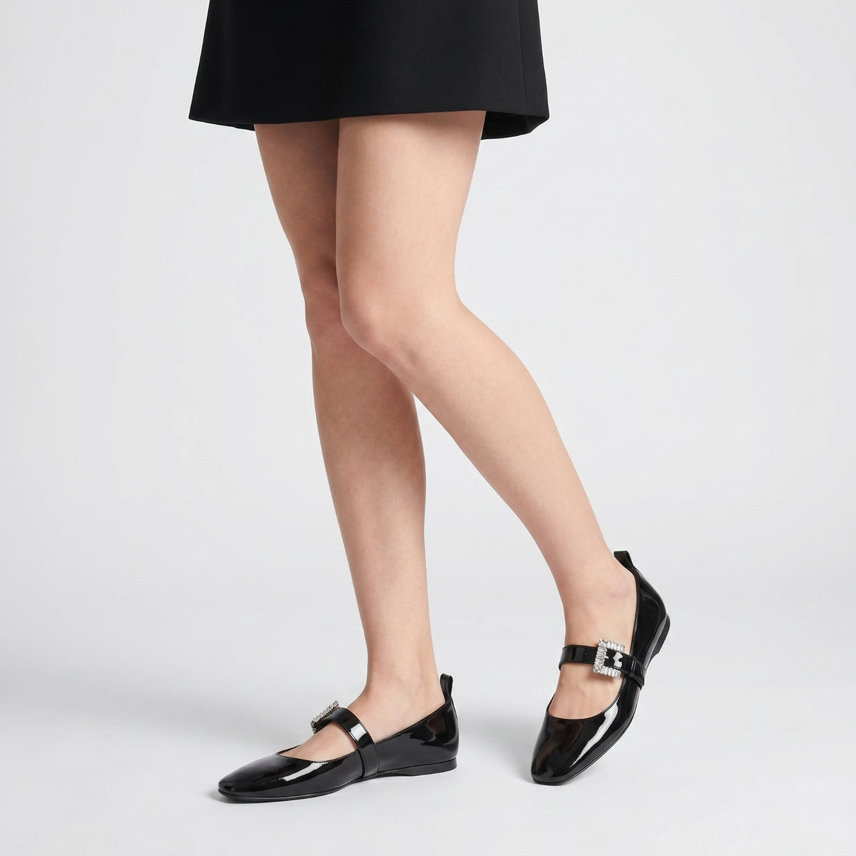 CHAUSSURES SOUPLES VERNIS À VINGT BOUCLES SR