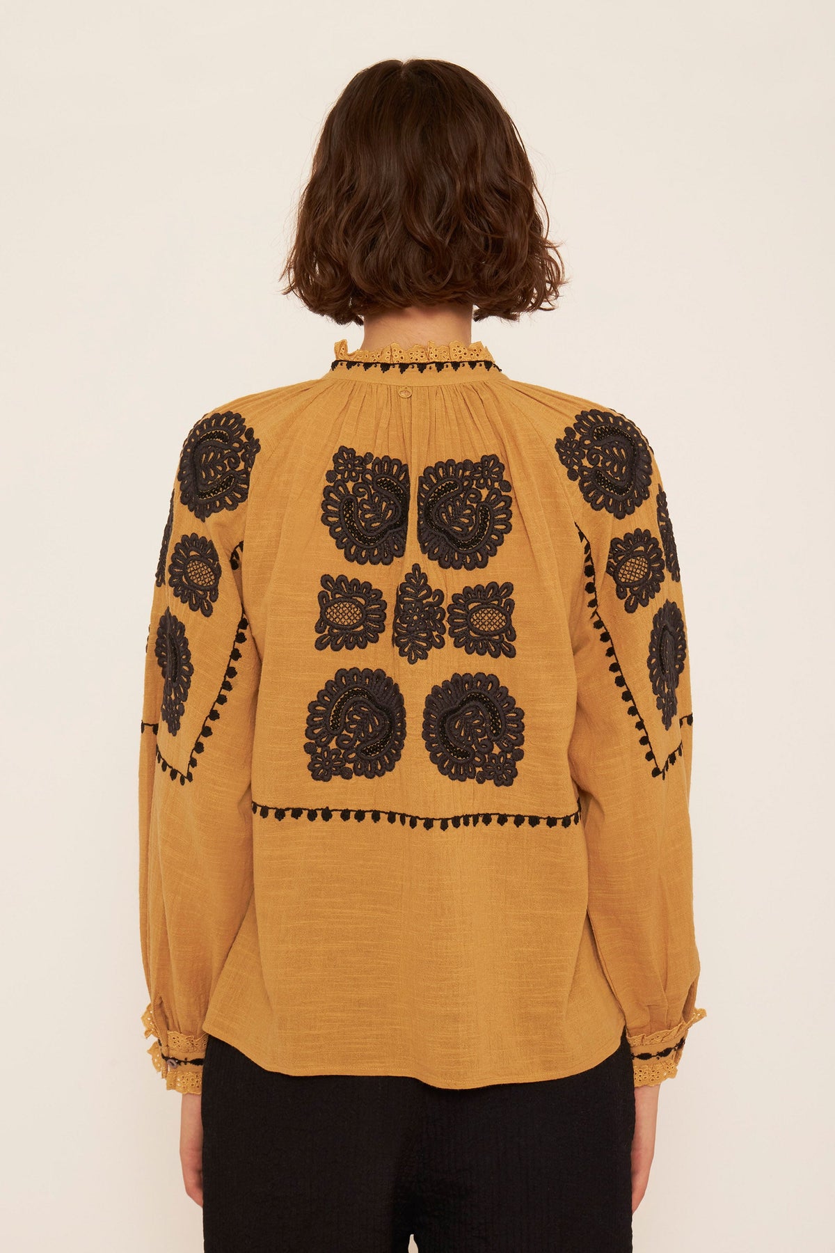 Blouse brodée Tobby - Camel