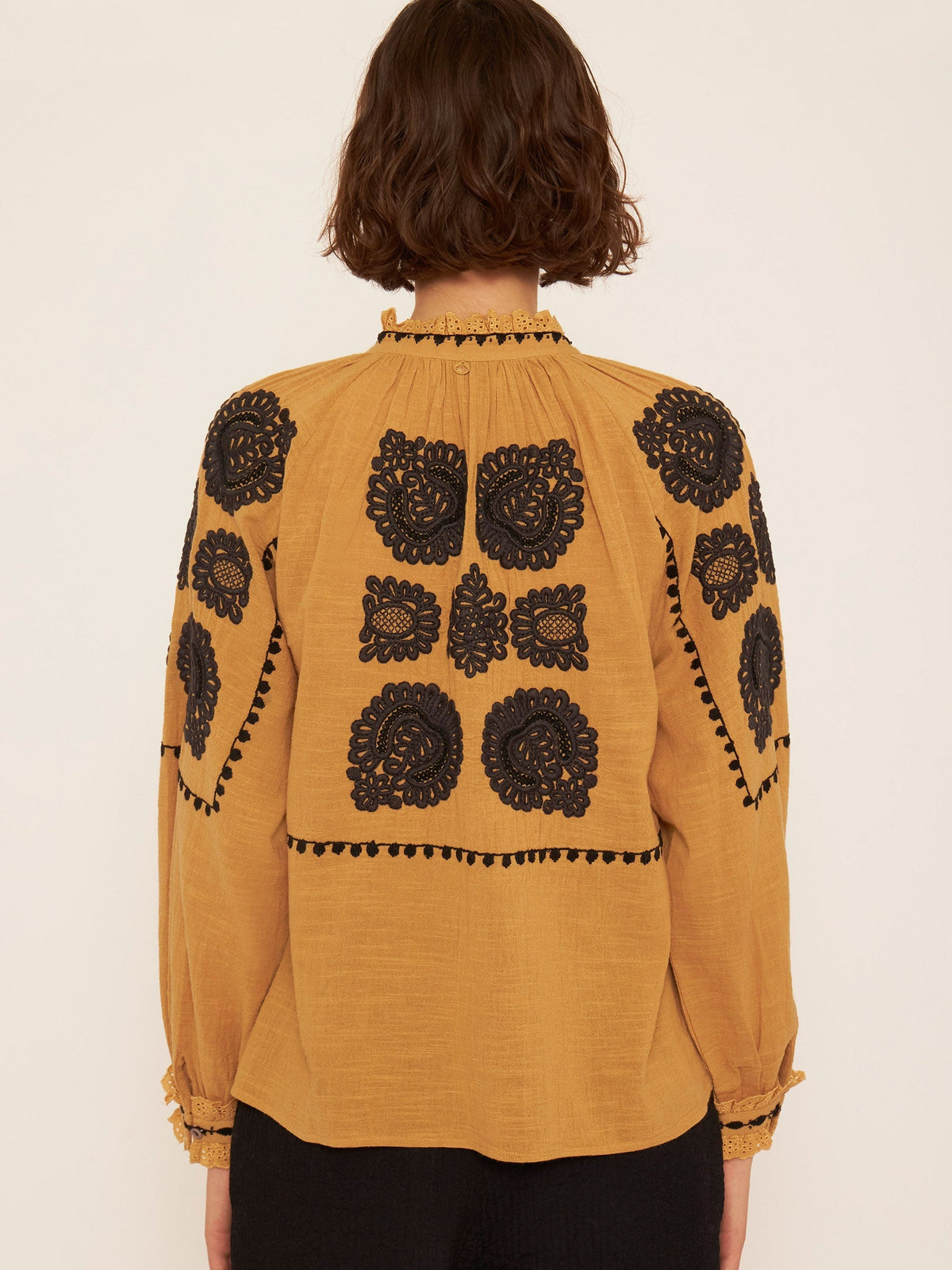 Blouse brodée Tobby - Camel