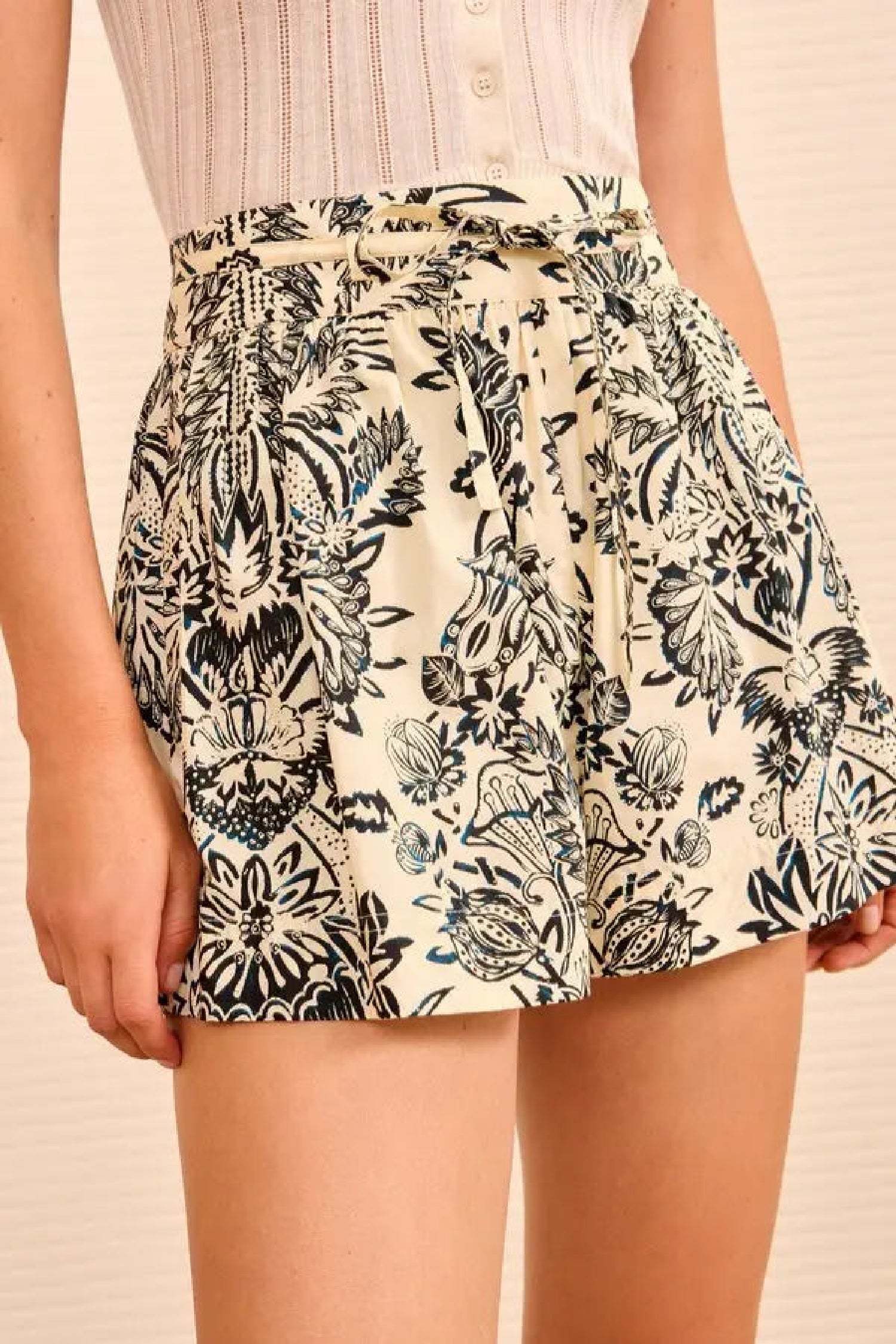 Short Rowan ceinturé - Ivory Flora