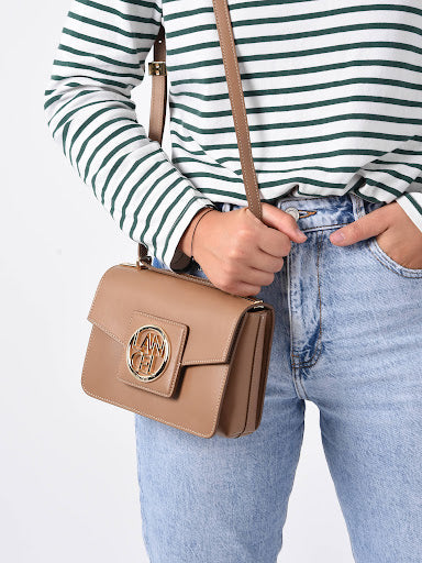 Sac rabat Roxane M en cuir lisse - Noir & Doré