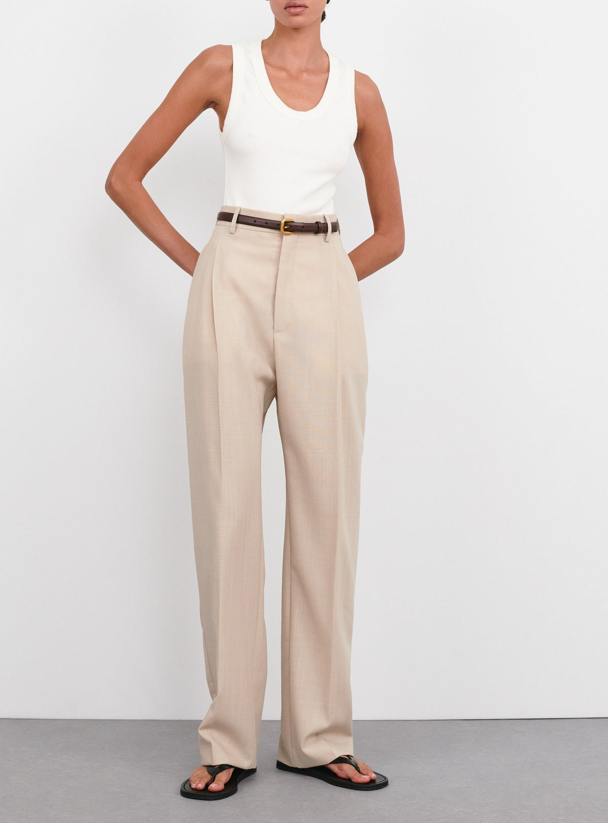 Light Mid Rise Trouser - Sand