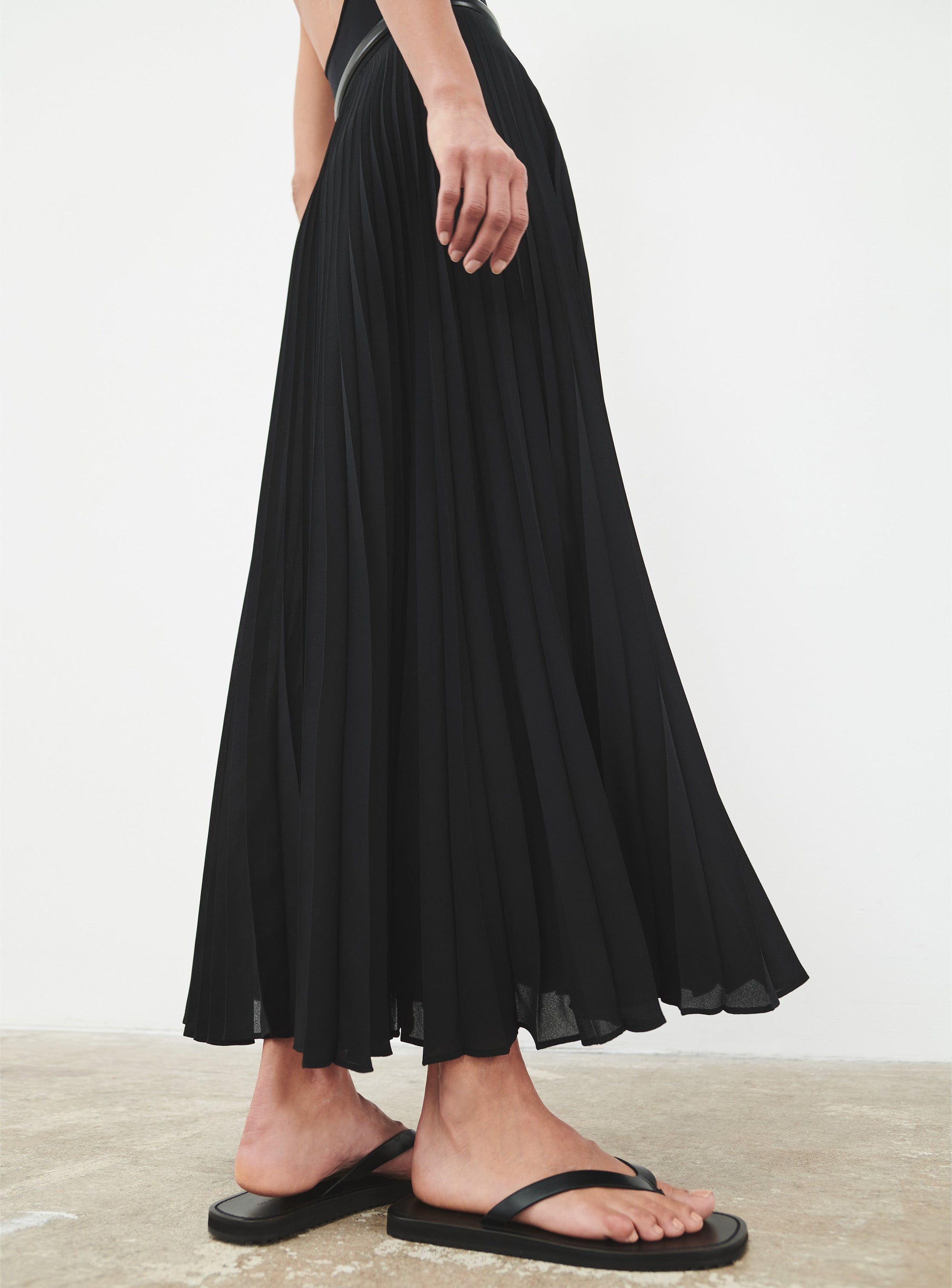 Pleated Skirt - Black