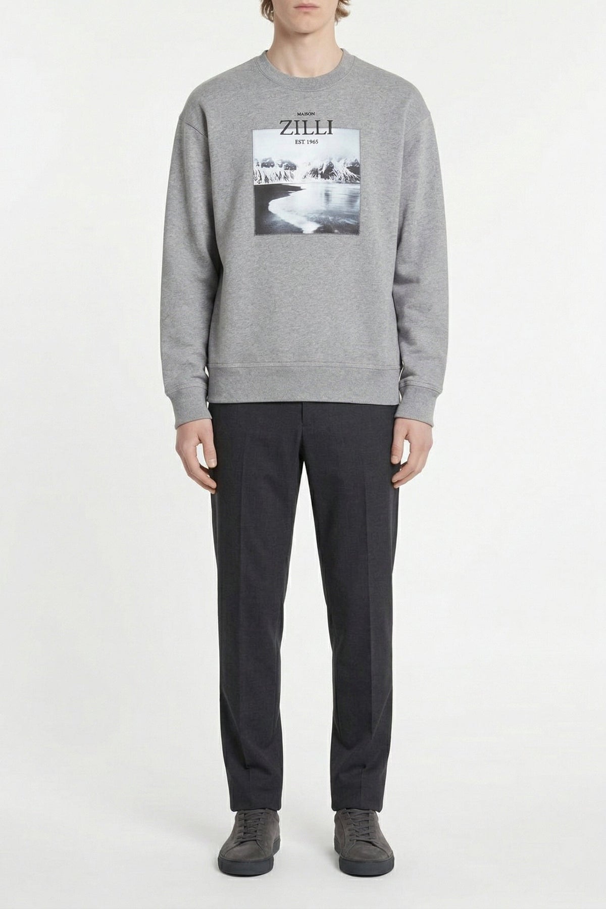 Sweatshirt